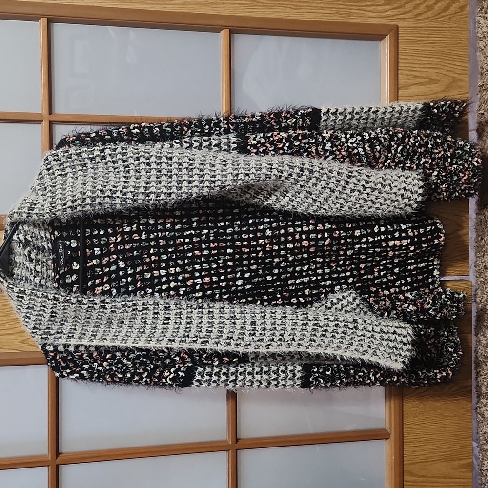 Dor Dor Couture Chunky Knit Fuzzy Open Cardigan With Front Pockets Medium